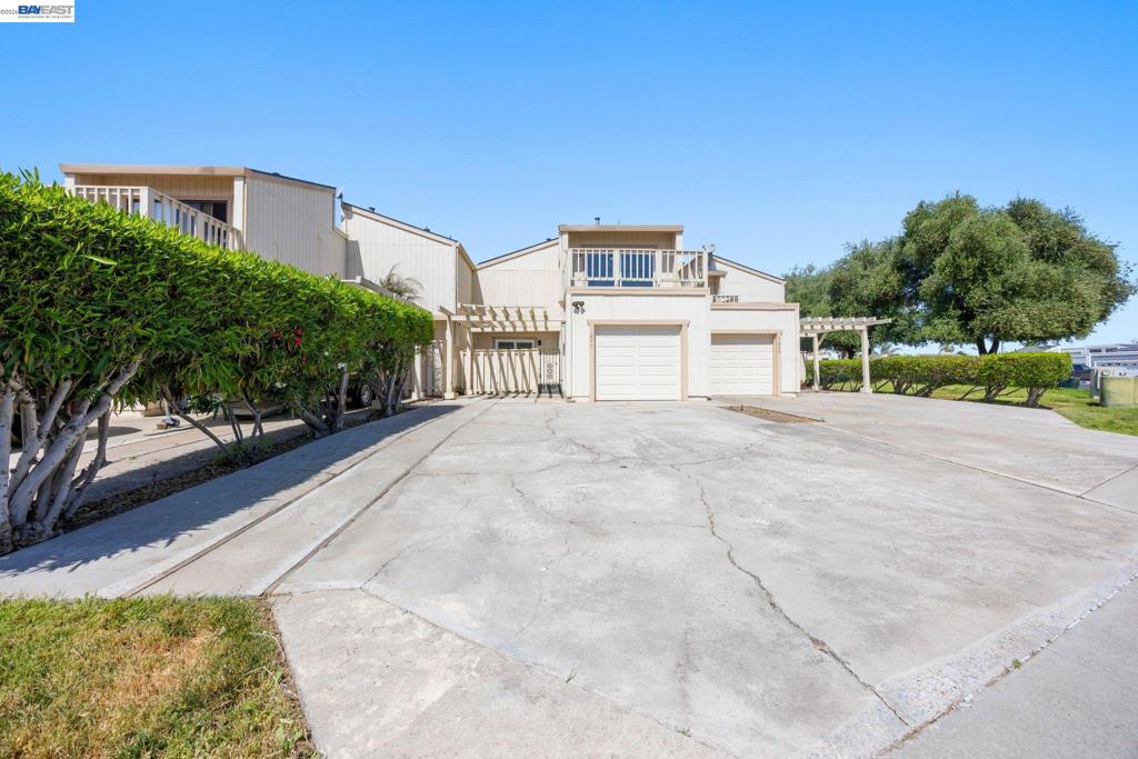 1257 Marina Circle Property Photo 5