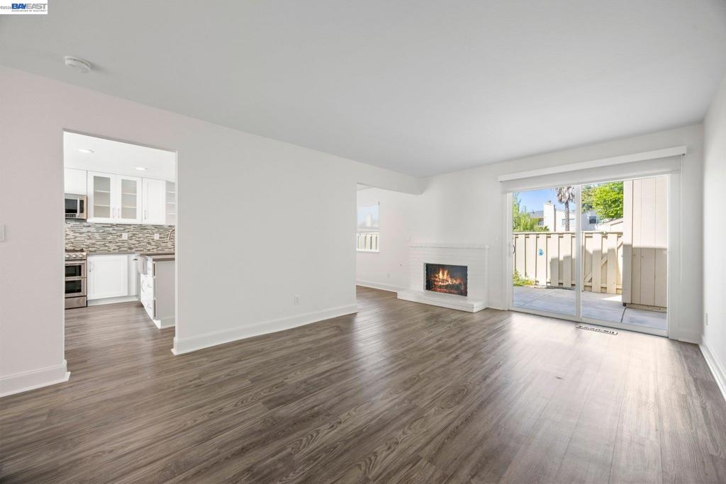 1257 Marina Circle Property Photo 8