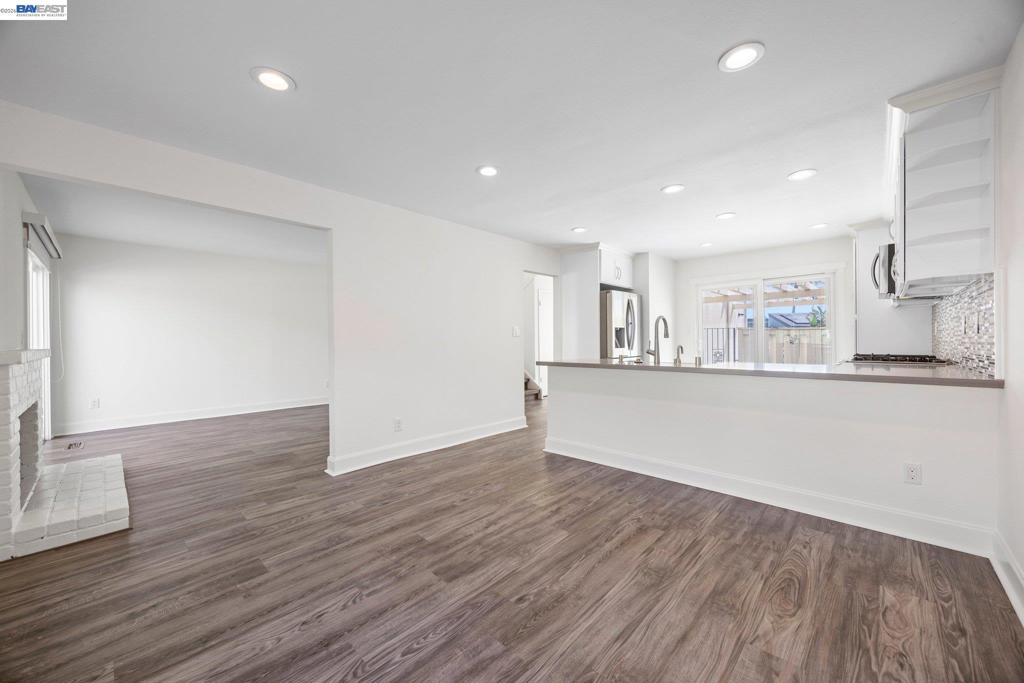 1257 Marina Circle Property Photo 10
