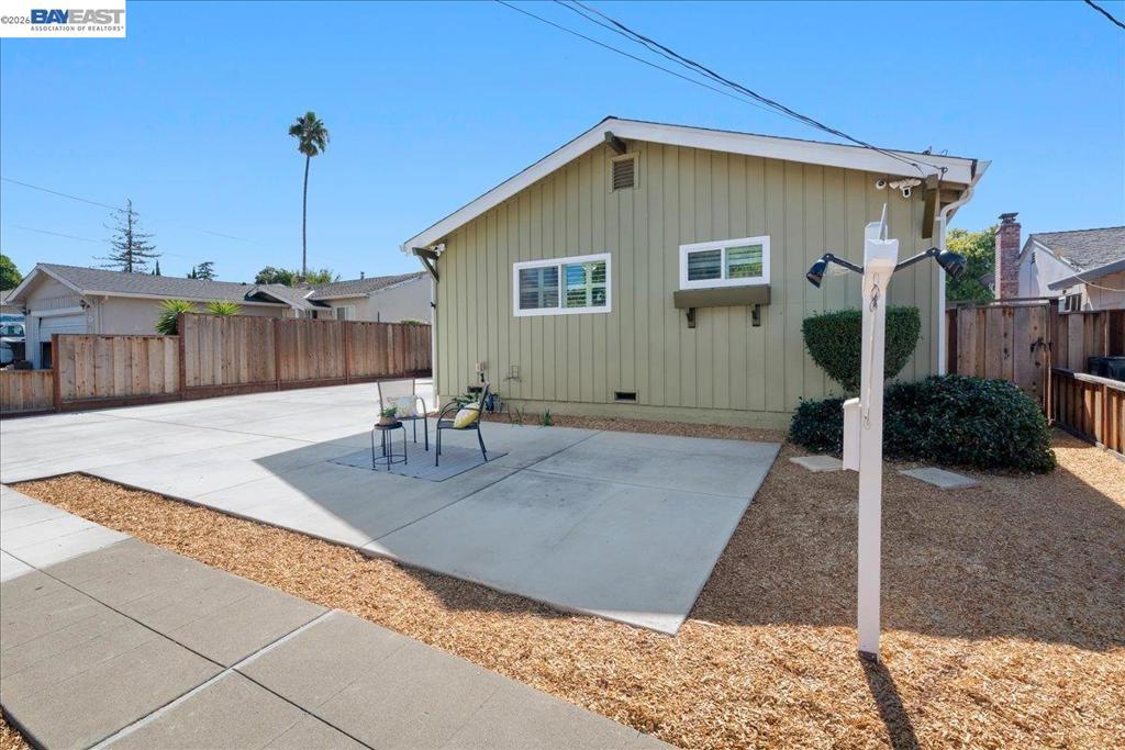 2893 Kennedy St Property Photo 3