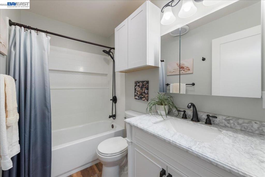 2893 Kennedy St Property Photo 17
