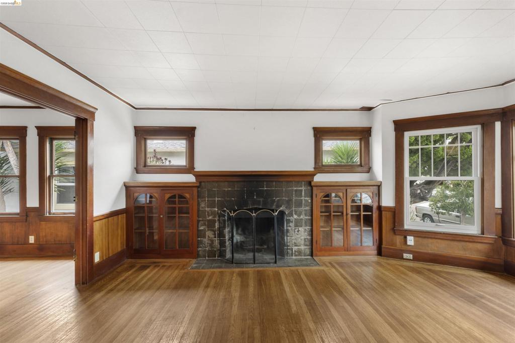 1924 Ward St Property Photo 12
