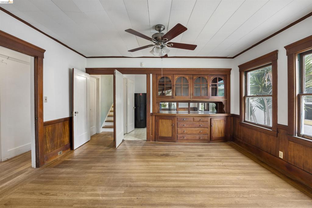 1924 Ward St Property Photo 16