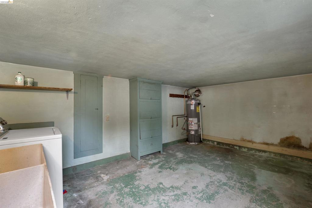 1924 Ward St Property Photo 33
