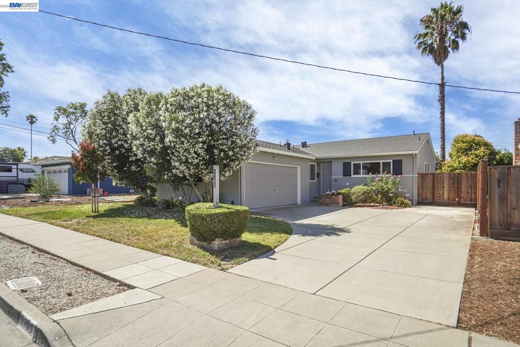 2765 Kennedy St Property Photo 4
