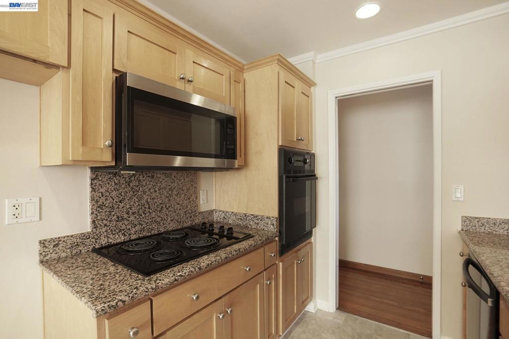 2765 Kennedy St Property Photo 11