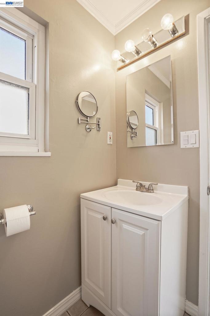 2765 Kennedy St Property Photo 31