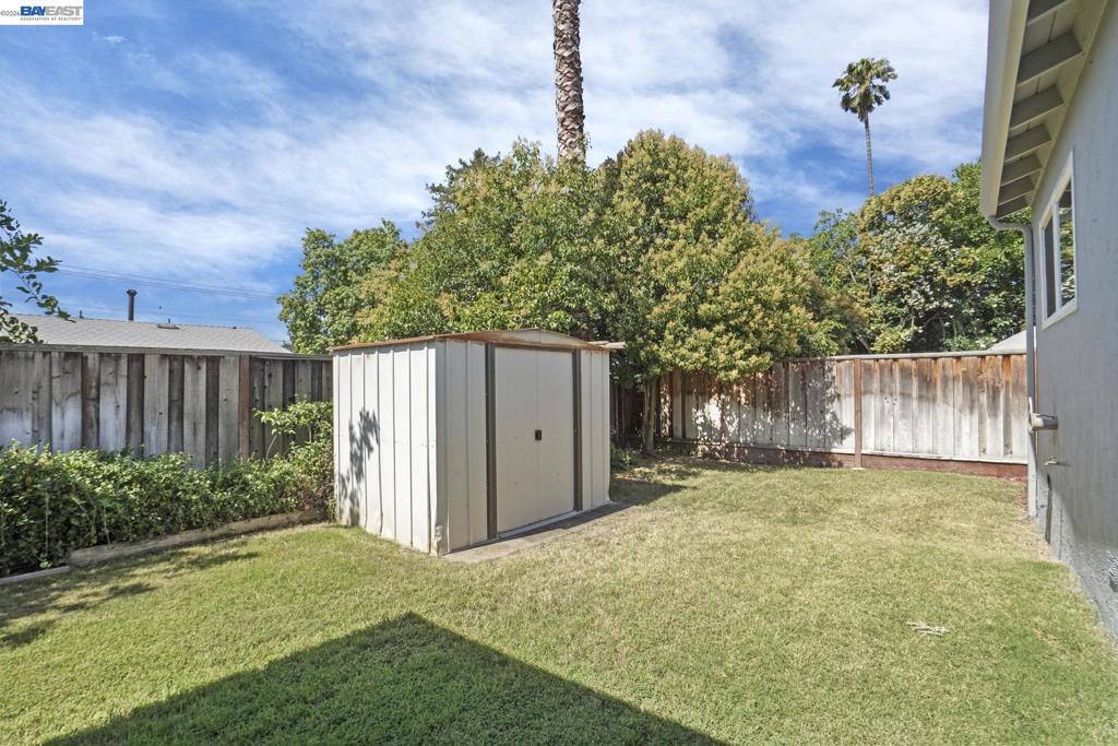 2765 Kennedy St Property Photo 36
