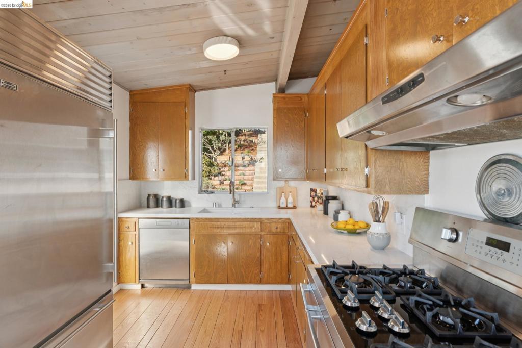 912 Grizzly Peak Blvd Property Photo 8