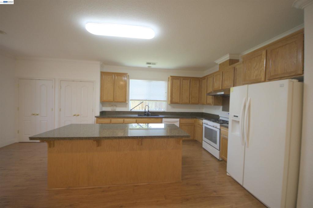 7 Diamondwood Ct Property Photo 7