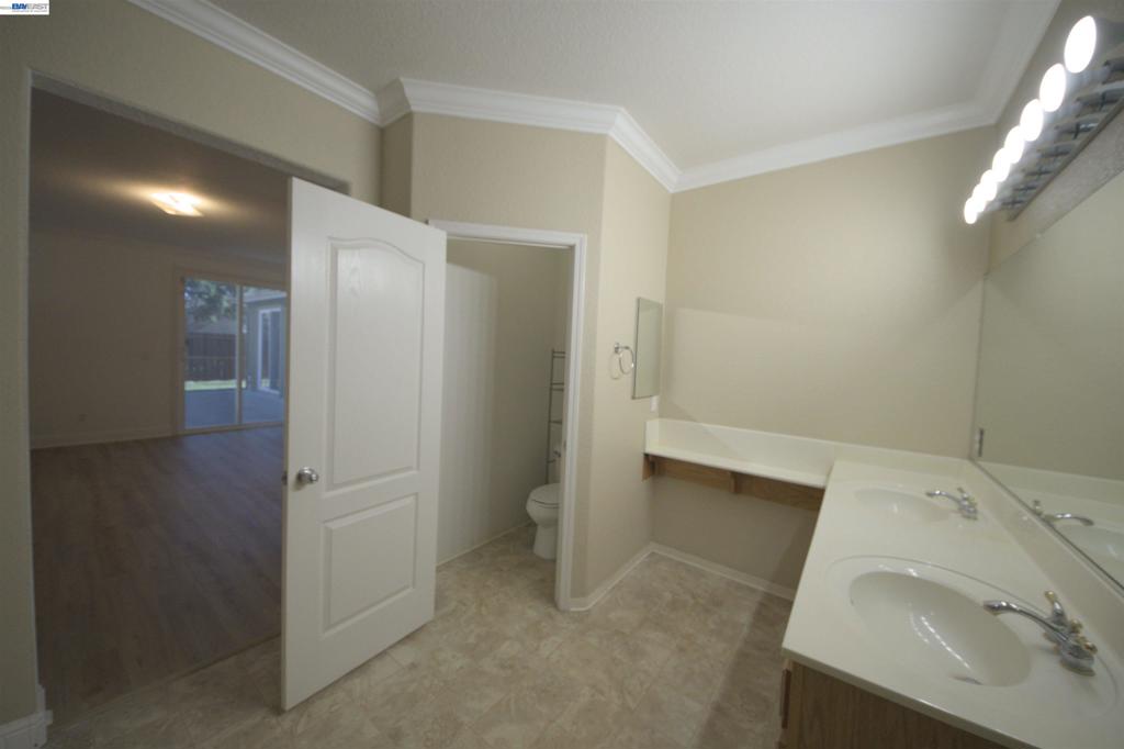 7 Diamondwood Ct Property Photo 19