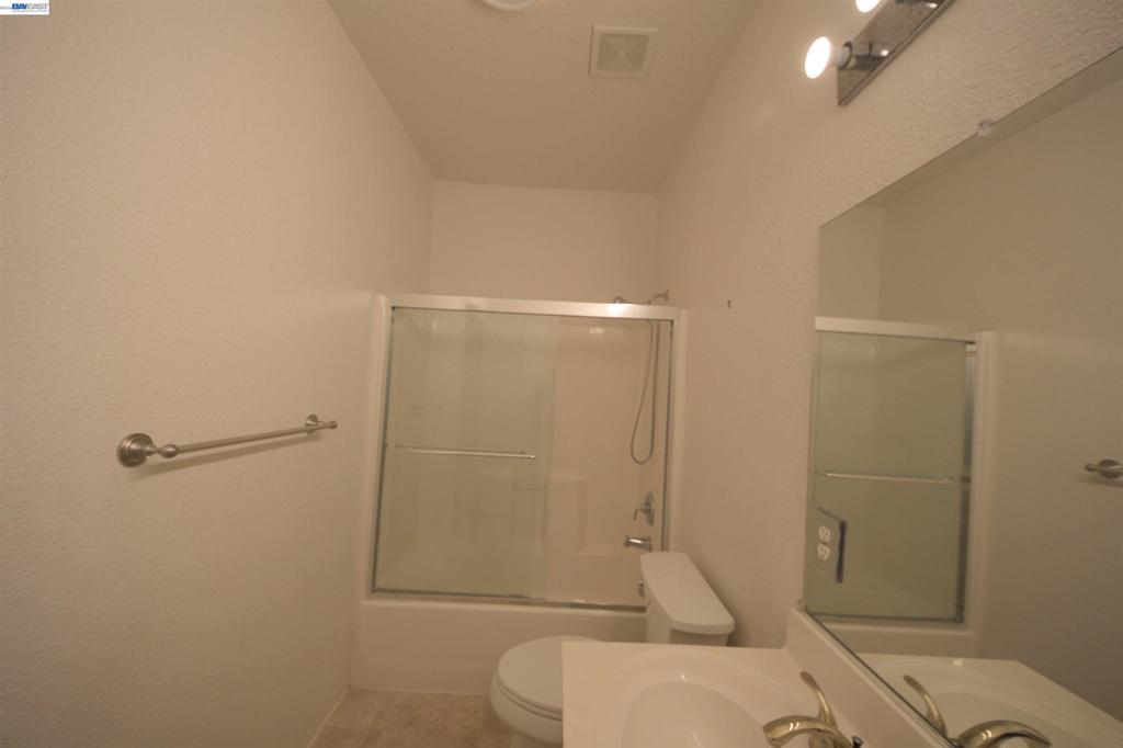 7 Diamondwood Ct Property Photo 26