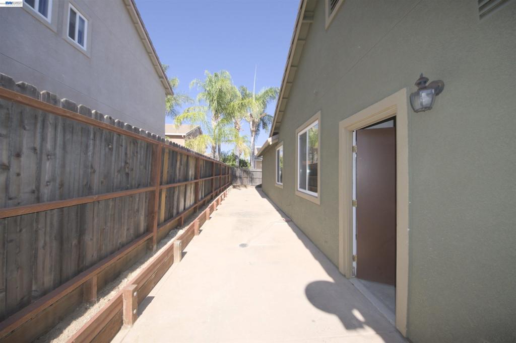 7 Diamondwood Ct Property Photo 41