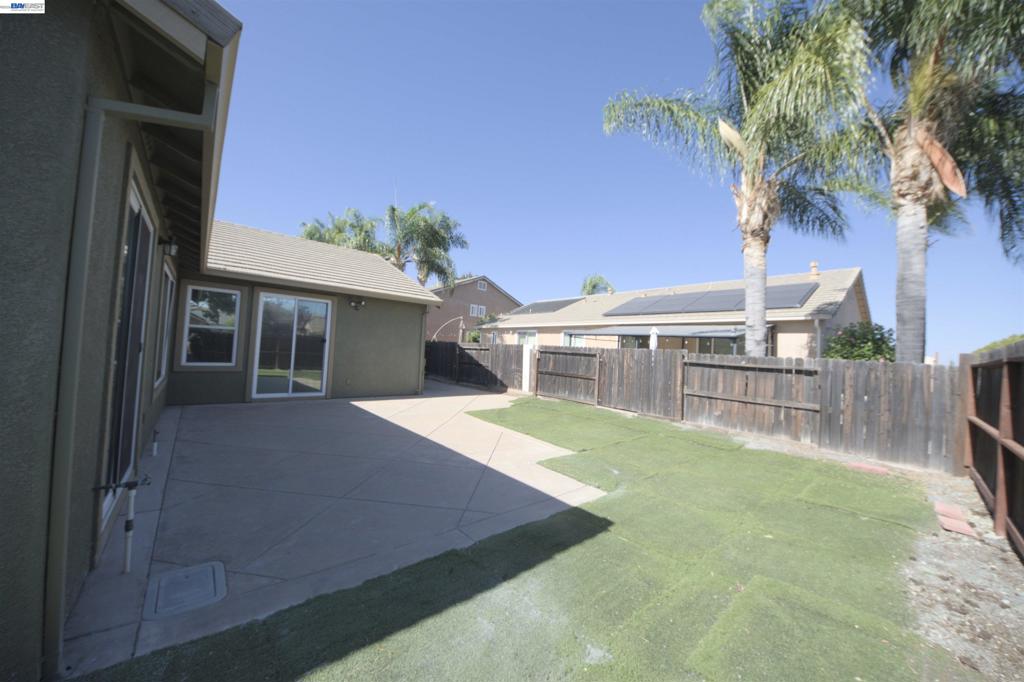 7 Diamondwood Ct Property Photo 45