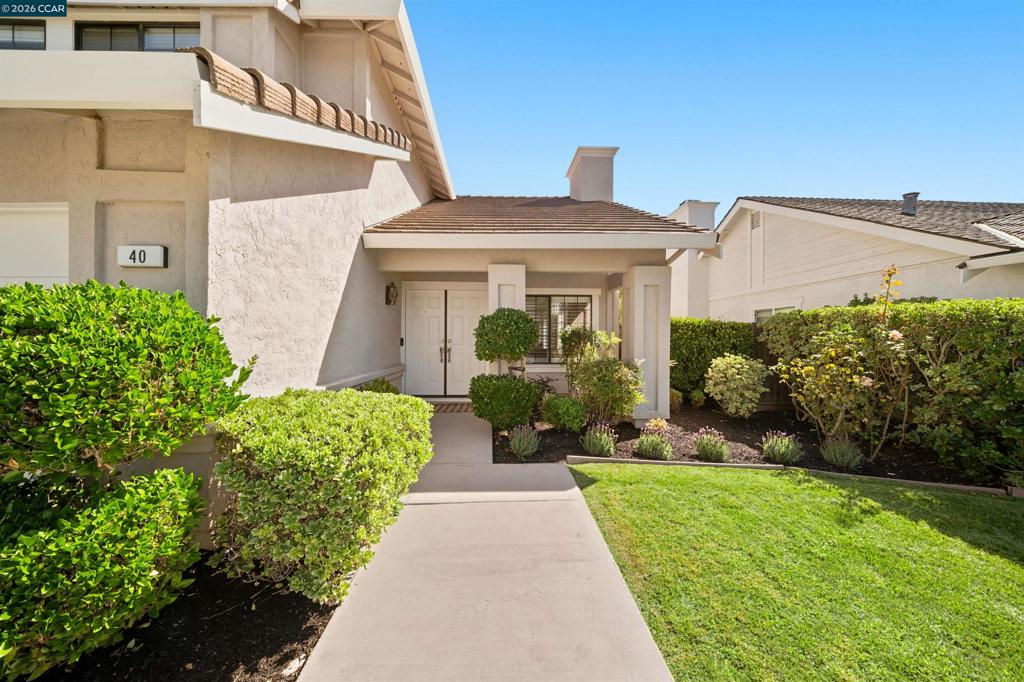 40 Saint Tropez Ct Property Photo 8