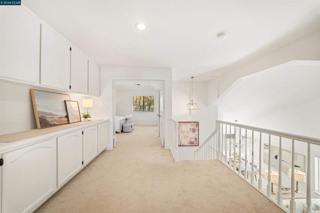 40 Saint Tropez Ct Property Photo 33