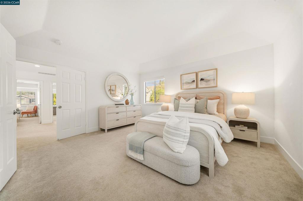 40 Saint Tropez Ct Property Photo 35