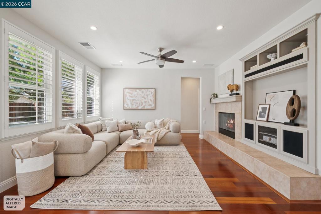 884 Bandol Way Property Photo 15