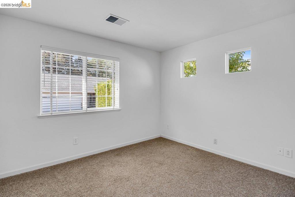981 Country Ln Property Photo 15