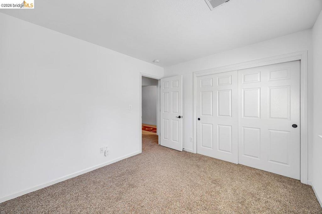 981 Country Ln Property Photo 16