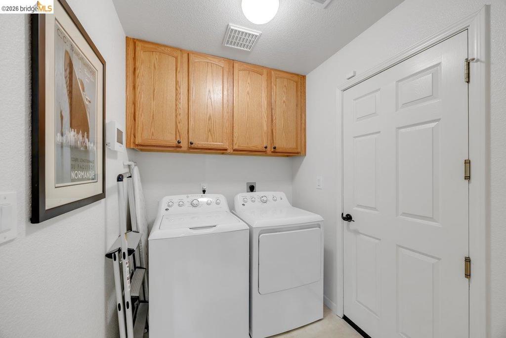 981 Country Ln Property Photo 17