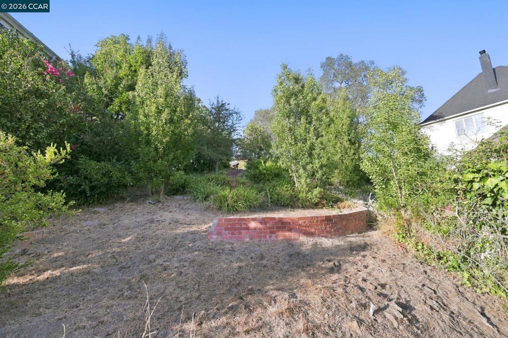 Hazel Ln Property Photo 18