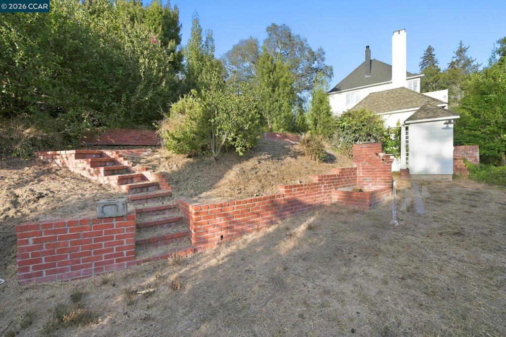Hazel Ln Property Photo 22