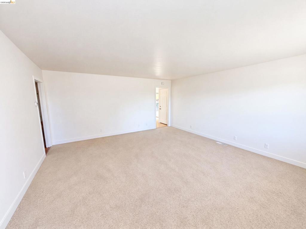 108 Winchell Ct Property Photo 3