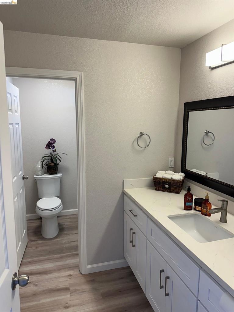 5824 Yawl Street Property Photo 4