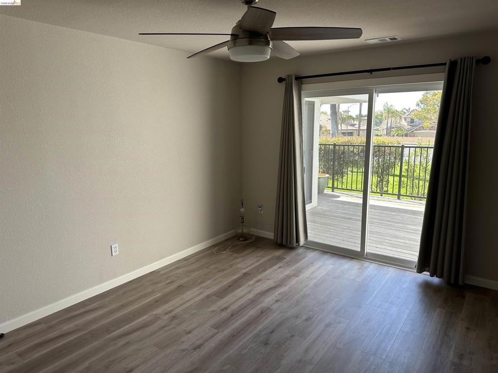5824 Yawl Street Property Photo 5