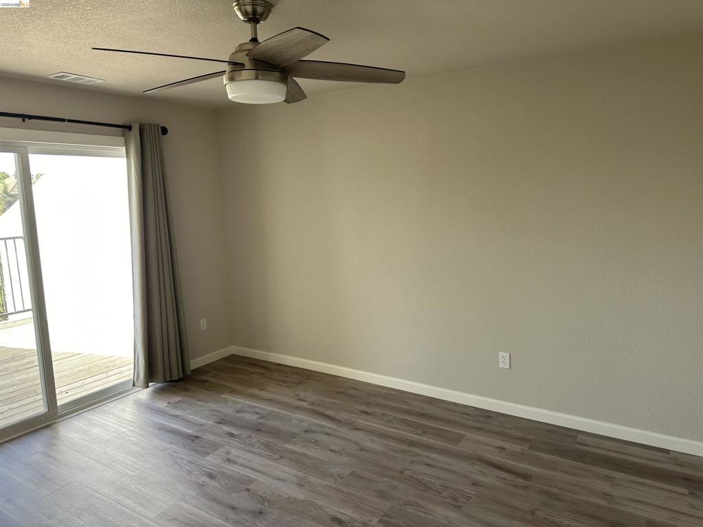 5824 Yawl Street Property Photo 6