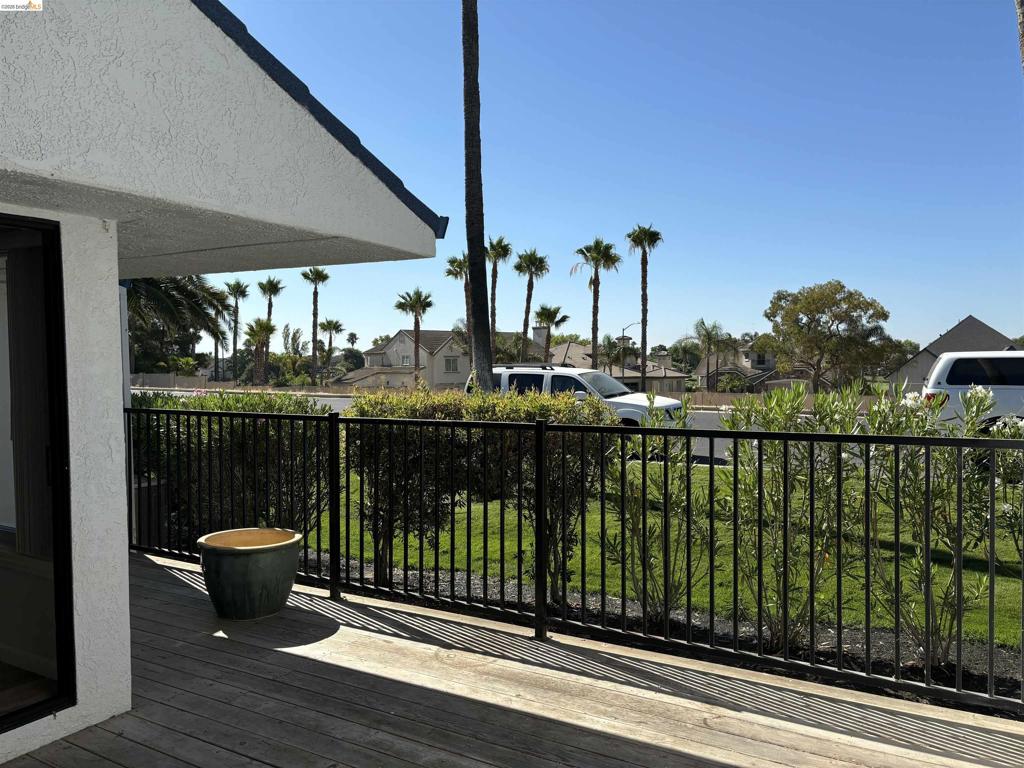 5824 Yawl Street Property Photo 8