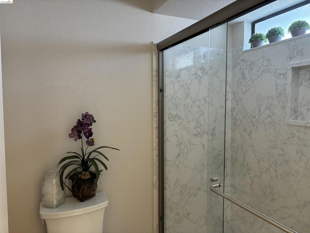 5824 Yawl Street Property Photo 13