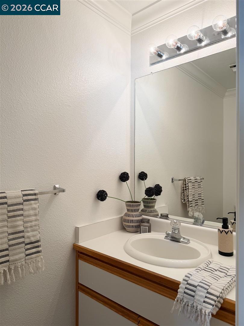 2596 Oak Rd 275 Property Photo 15