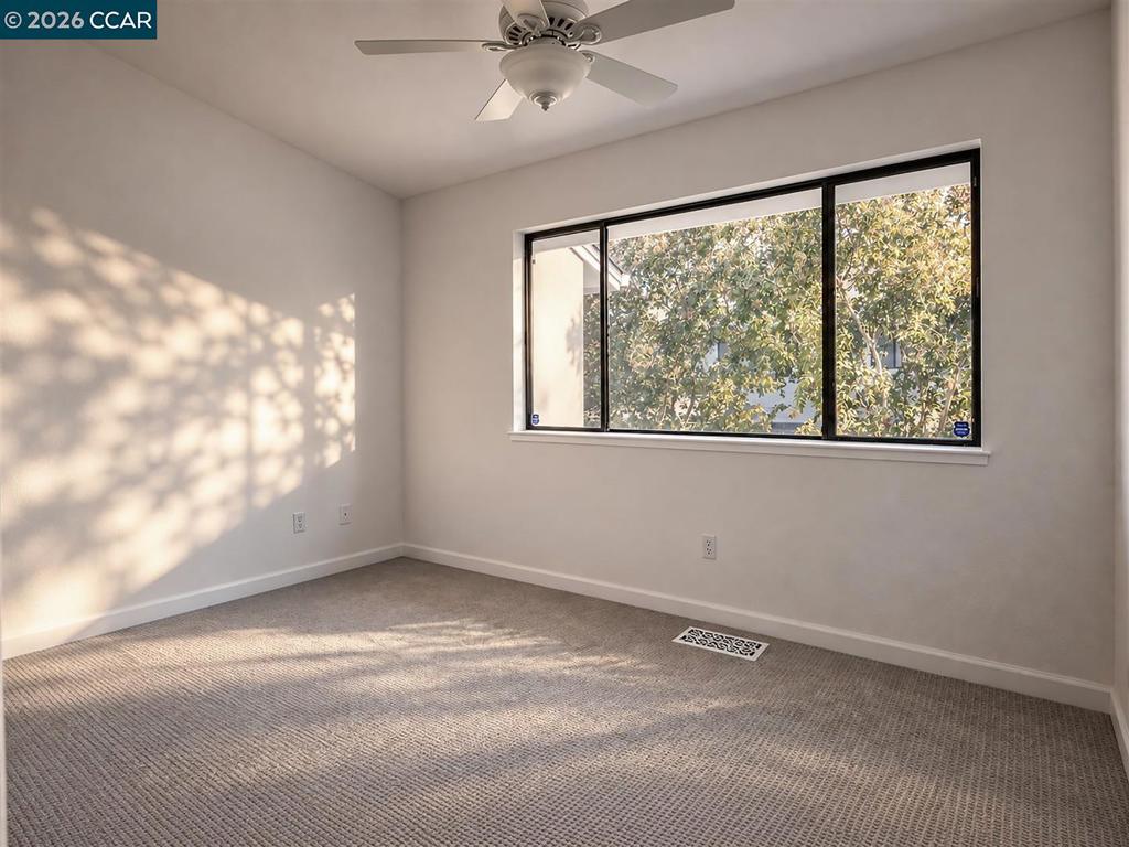 2596 Oak Rd 275 Property Photo 28