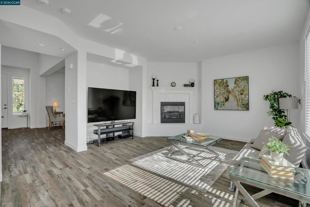 1312 Prominent Dr Property Photo 9