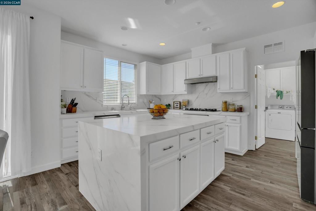 1312 Prominent Dr Property Photo 13