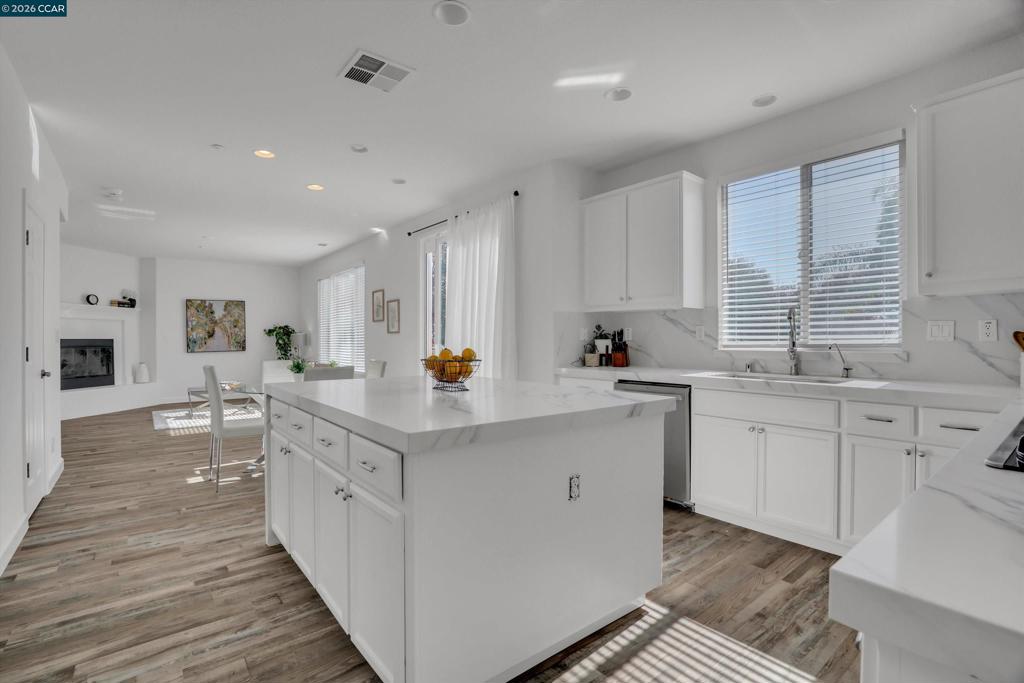 1312 Prominent Dr Property Photo 14