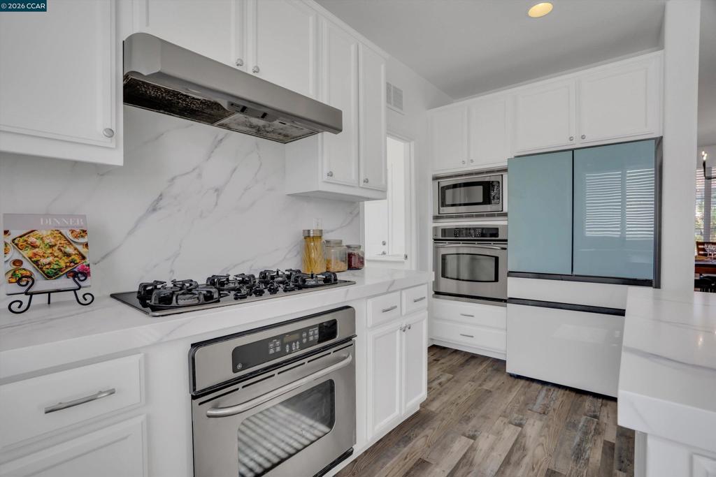 1312 Prominent Dr Property Photo 16