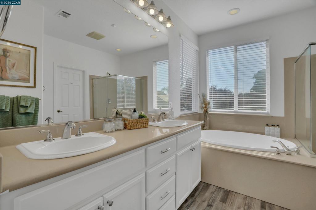 1312 Prominent Dr Property Photo 25