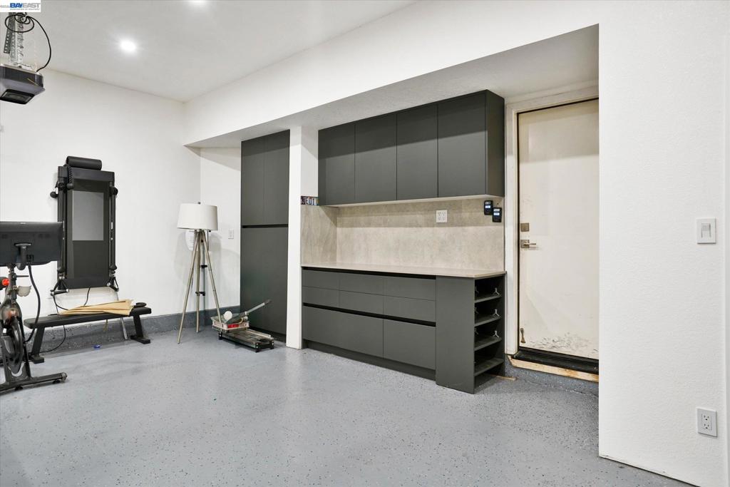 301 Sutton Cir. Property Photo 50