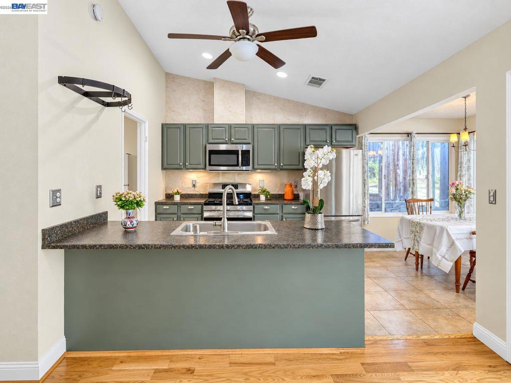 3608 Nightingale Dr Property Photo 18