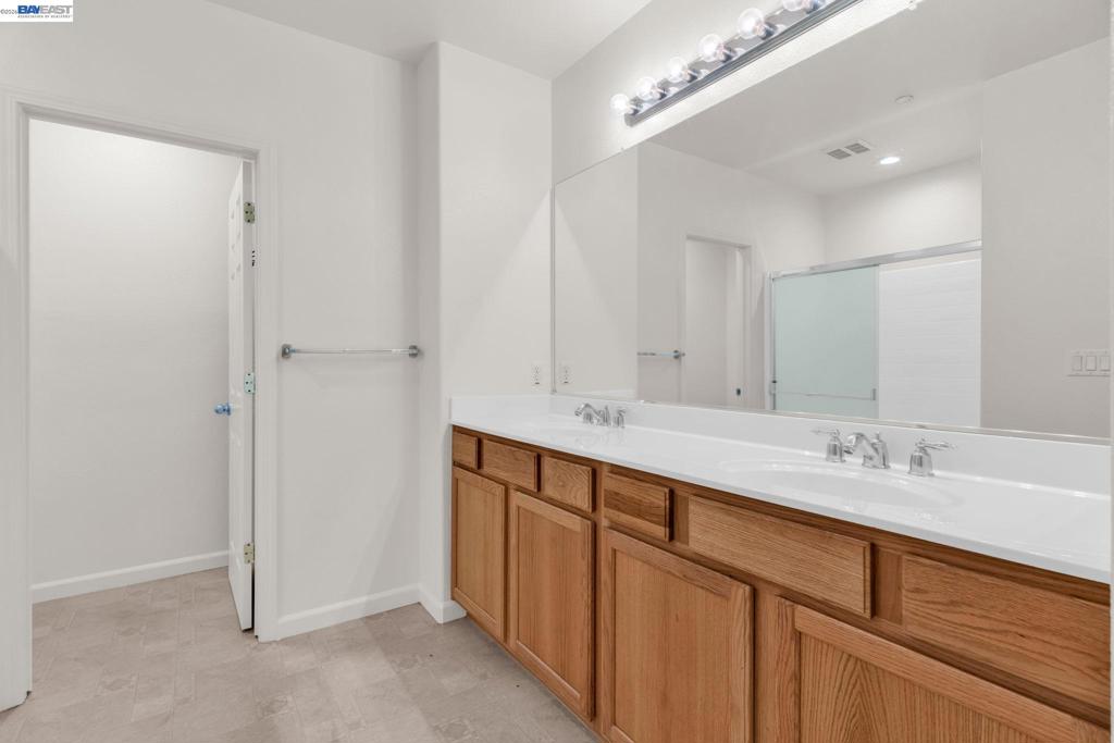 629 Artistic Pl Property Photo 9