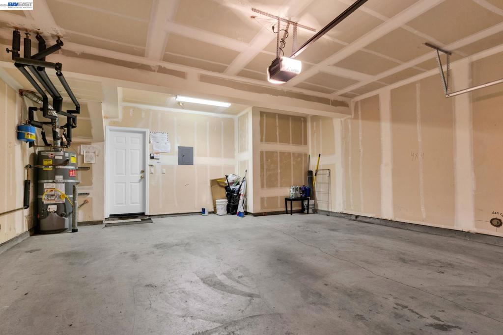 629 Artistic Pl Property Photo 16