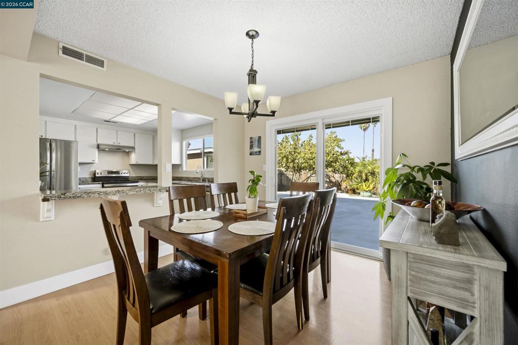 120 Serpentine Ct Property Photo 6