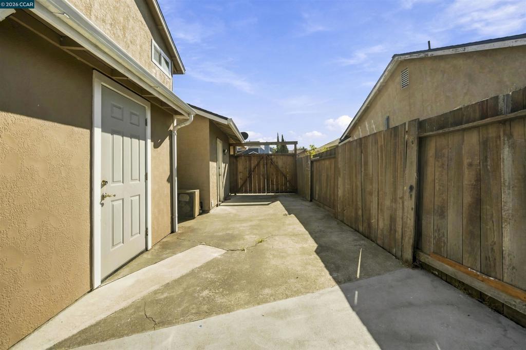 120 Serpentine Ct Property Photo 31