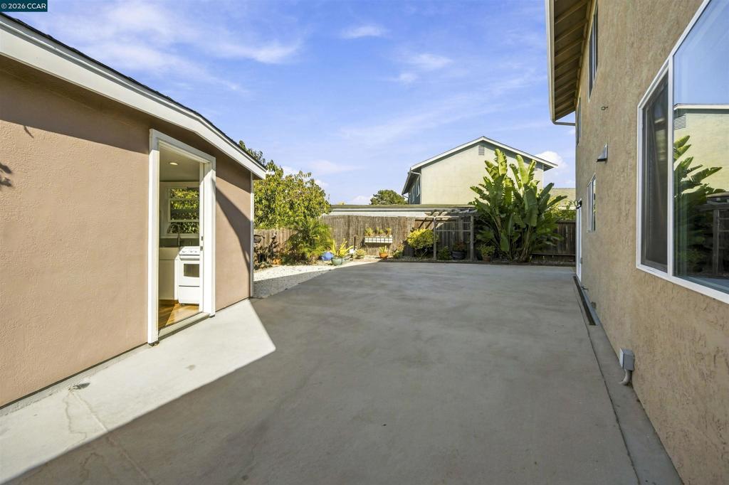 120 Serpentine Ct Property Photo 32