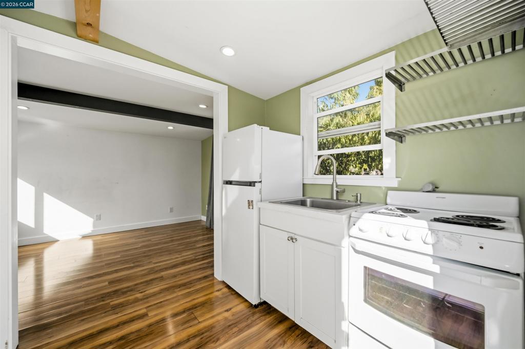 120 Serpentine Ct Property Photo 34