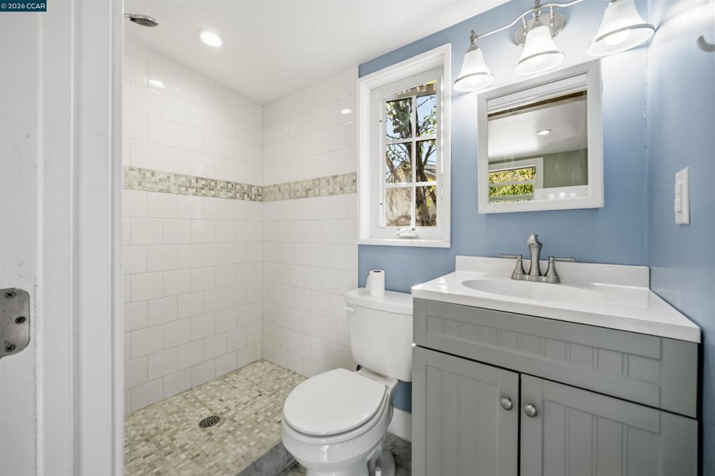 120 Serpentine Ct Property Photo 39