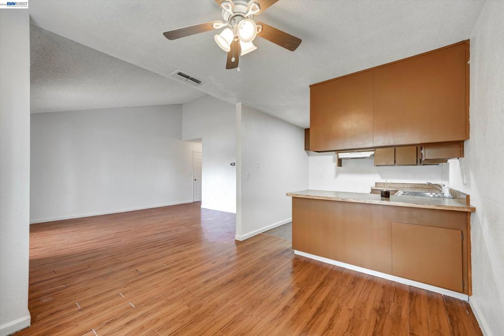 2714 Harvest Ln Property Photo 10